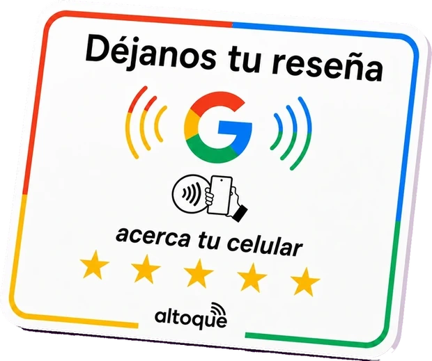 Placa NFC Altoque en acrílico blanco con la leyenda Déjanos tu reseña
